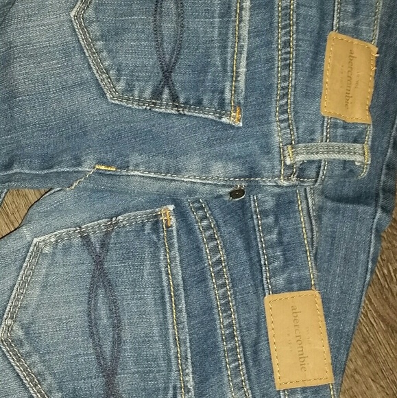 Abercrombie Kids Jeans Sz 8 - Picture 2 of 2
